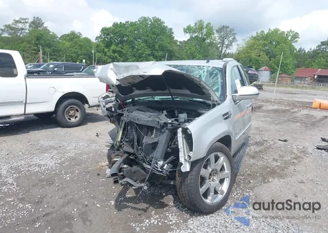 2010 Cadillac Escalade Premium из США, поврежденный, VIN 1GYUKCEF8AR168373